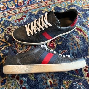 Gucci Supreme Sneakers